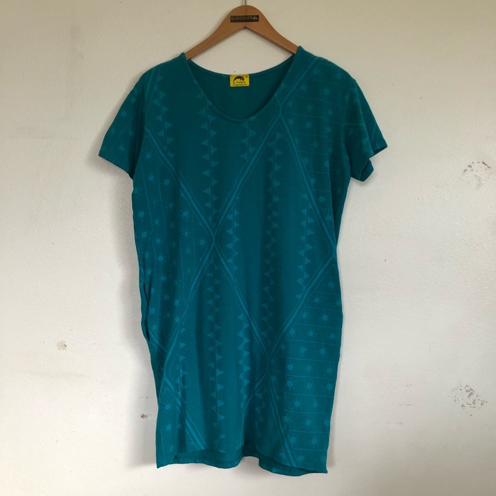Kealopiko T-Shirt Dress with Pockets